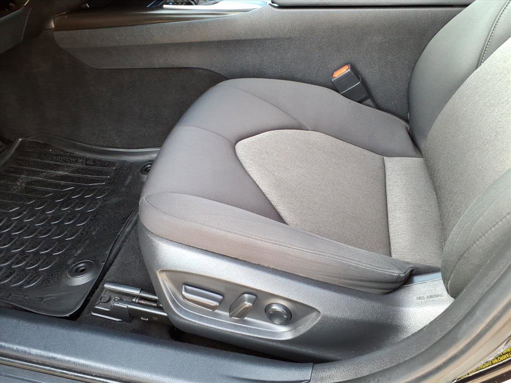 Used 2021 Toyota Camry LE w/ Convenience Package image 18