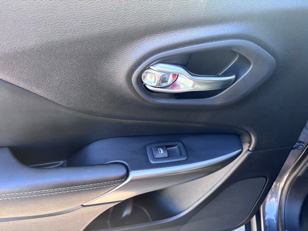 Used 2021 Jeep Cherokee Latitude Lux w/ Sun & Sound Group image 37