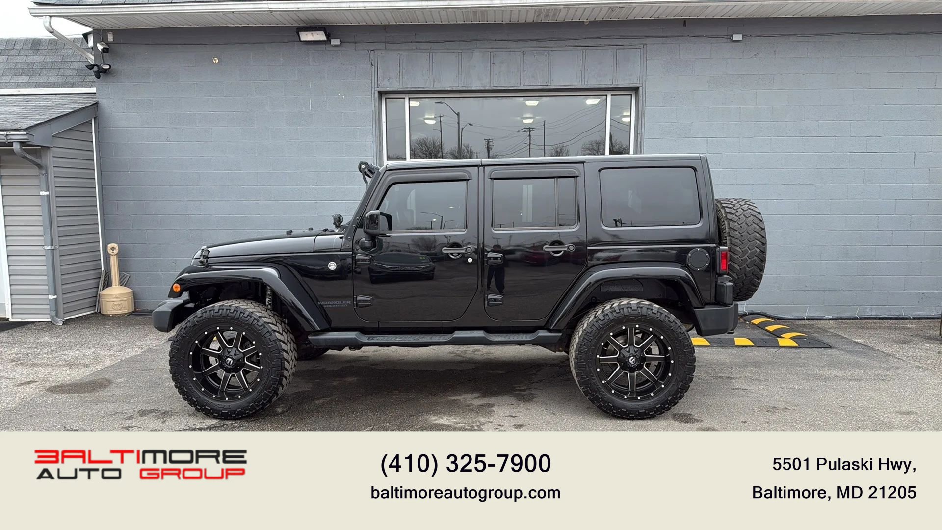 Used 2014 Jeep Wrangler Unlimited Sahara image 7