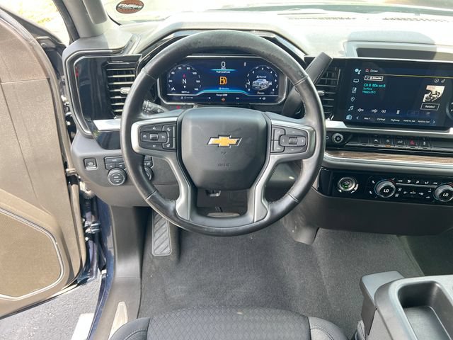 Certified 2022 Chevrolet Silverado 1500 LT AWD/4WD image 16