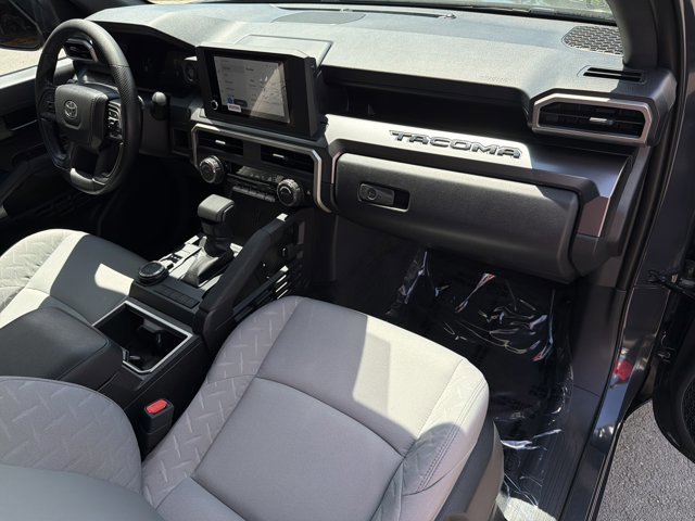 Used 2025 Toyota Tacoma SR5 AWD/4WD image 26