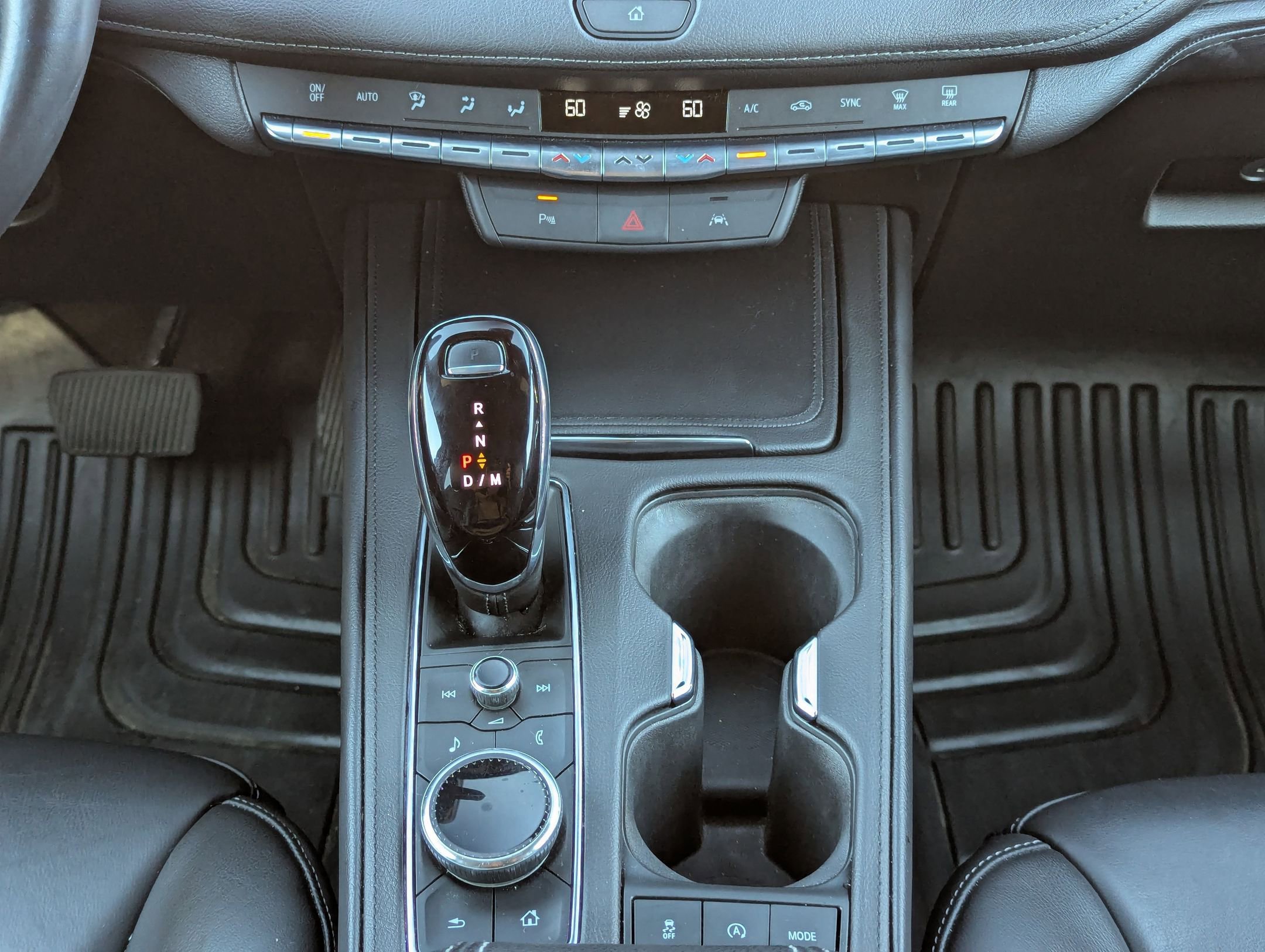 Used 2023 Cadillac XT4 Premium Luxury image 19