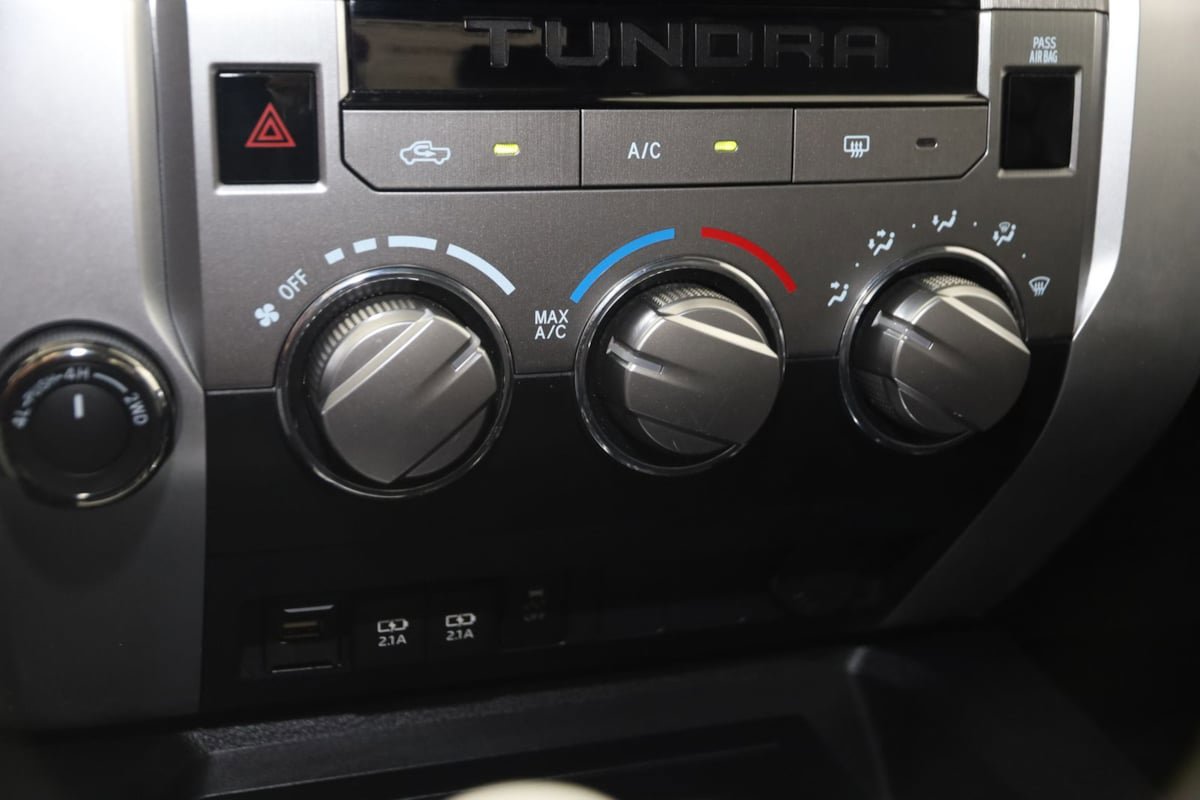 Used 2021 Toyota Tundra SR5 w/ SR5 Leather Package AWD/4WD image 26