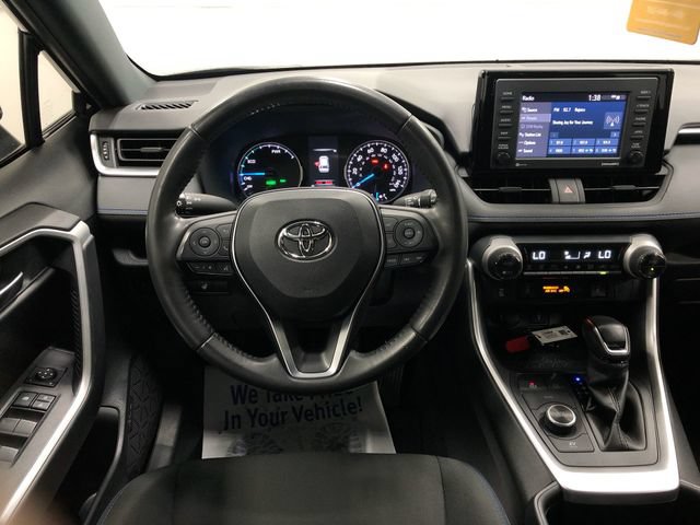 Used 2022 Toyota RAV4 SE w/ SE Grade Weather Package AWD/4WD image 15