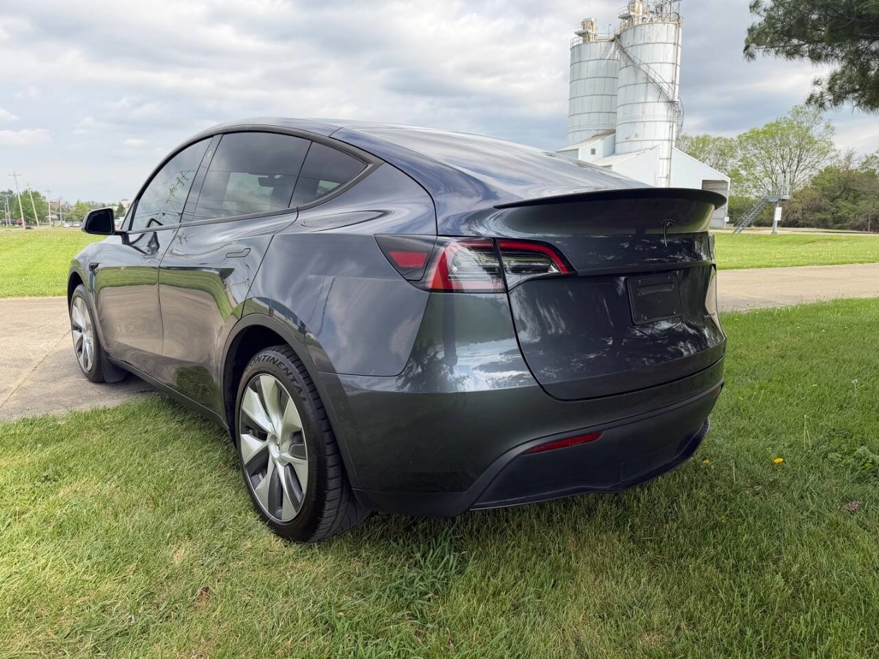 Used 2023 Tesla Model Y Long Range AWD/4WD image 7