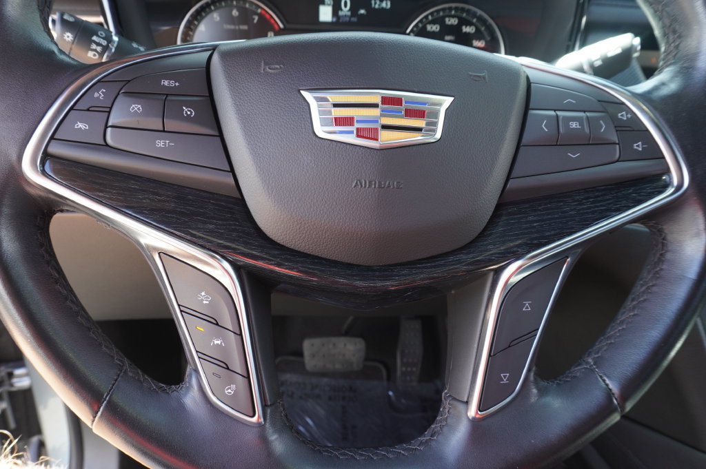 Certified 2024 Cadillac XT5 Premium Luxury FWD image 23