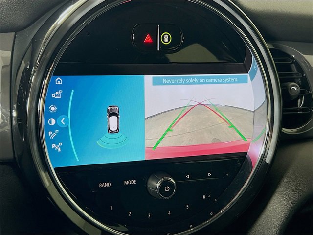 Used 2022 MINI Cooper 4-Door Hardtop image 15