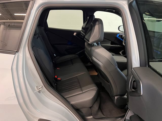 Used 2025 BMW X3 xDrive30i AWD/4WD image 11