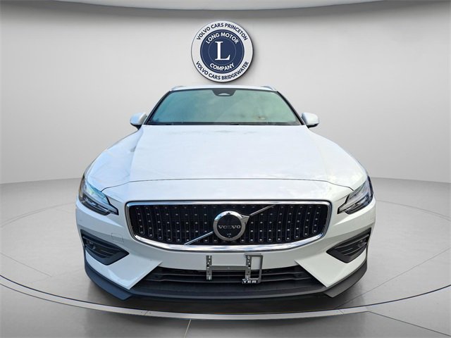 New 2026 Volvo V60 B5 Cross Country Ultra w/ Protection Package Premier image 2