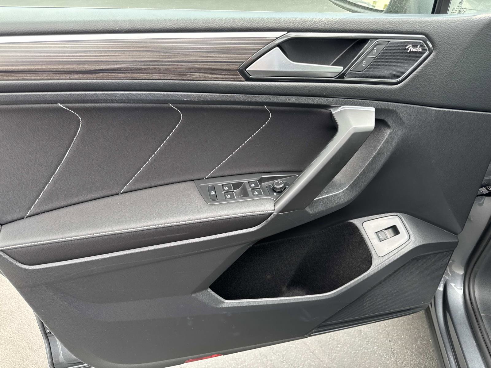 Certified 2023 Volkswagen Tiguan SEL R-Line image 14