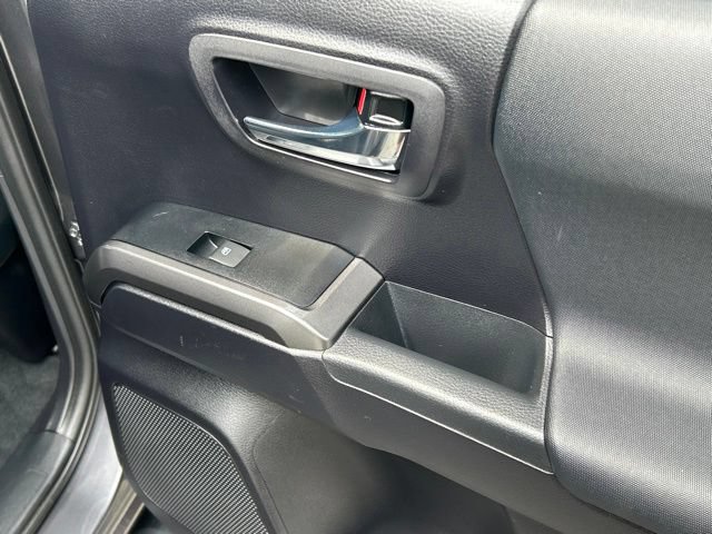 Used 2020 Toyota Tacoma TRD Off-Road w/ TRD Premium Off Road Package AWD/4WD image 42