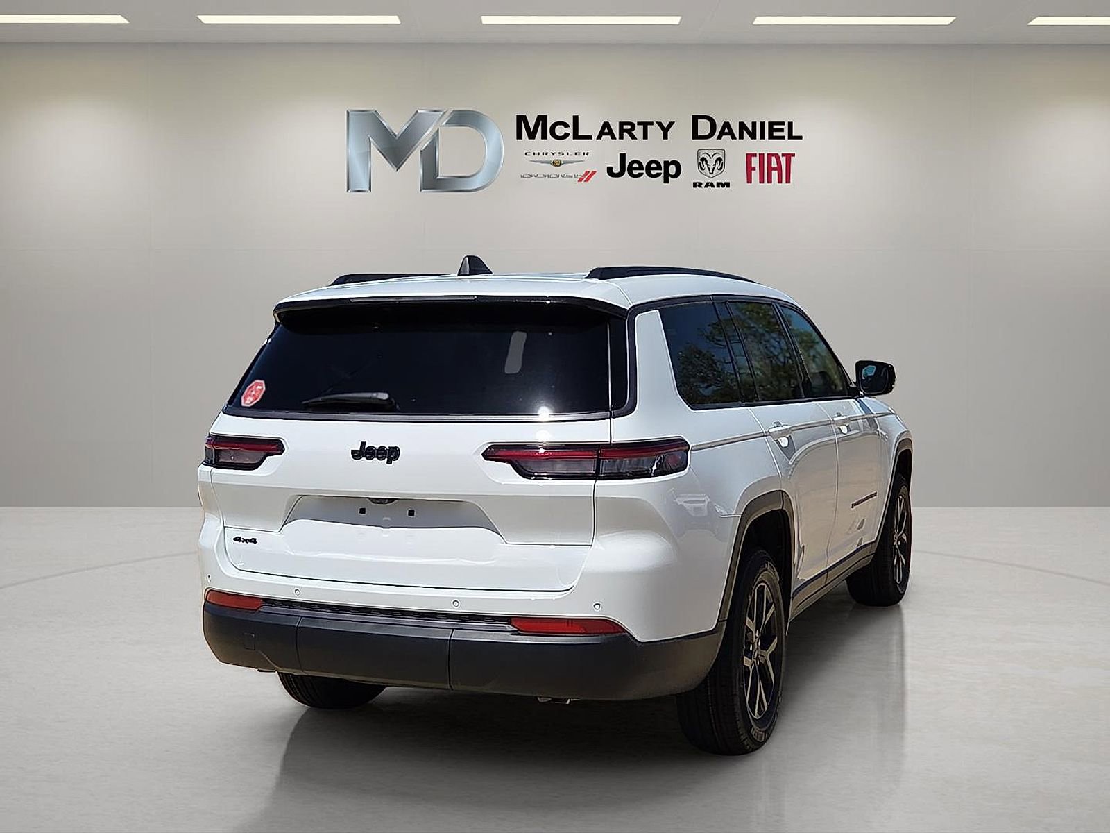 New 2026 Jeep Grand Cherokee L 4WD image 5