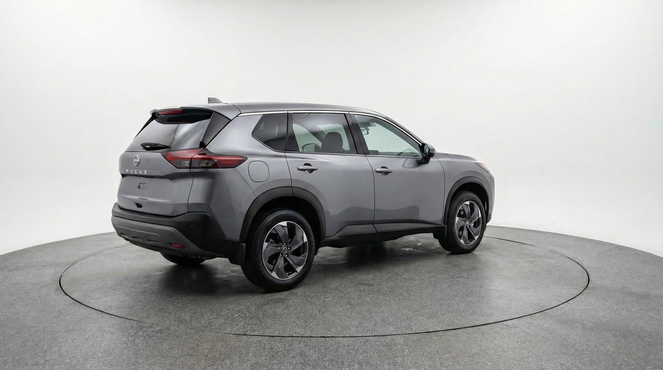 Used 2025 Nissan Rogue SV image 9