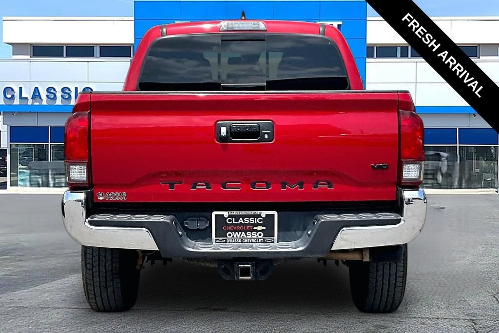 Used 2019 Toyota Tacoma TRD Off-Road AWD/4WD image 4