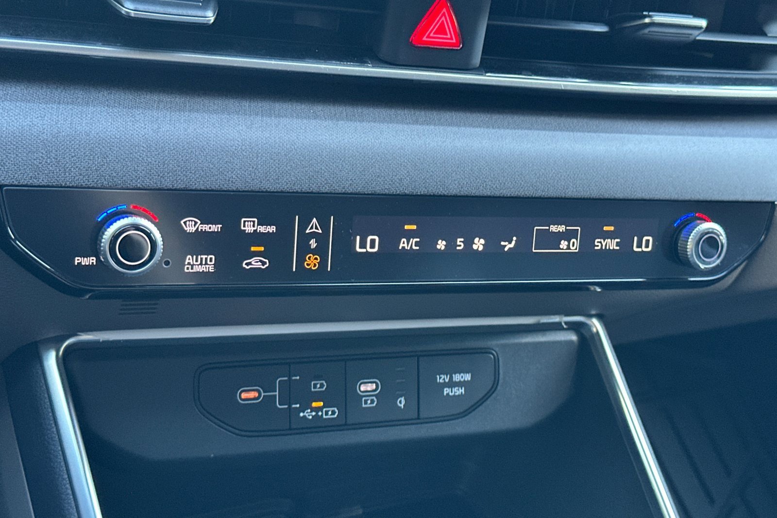New 2026 Kia Carnival EX image 18