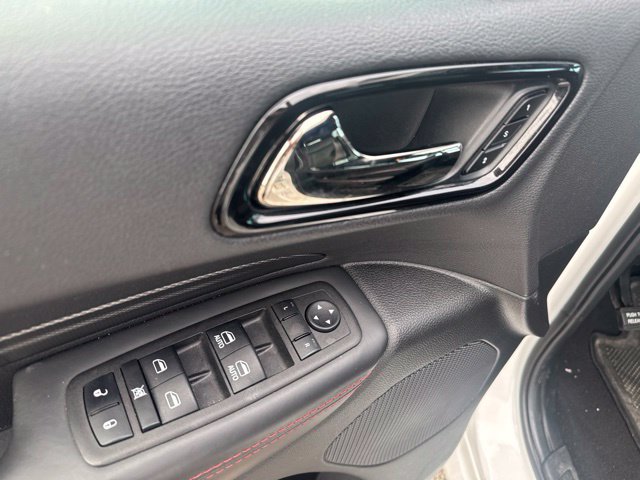 Used 2024 Dodge Durango GT RWD image 15