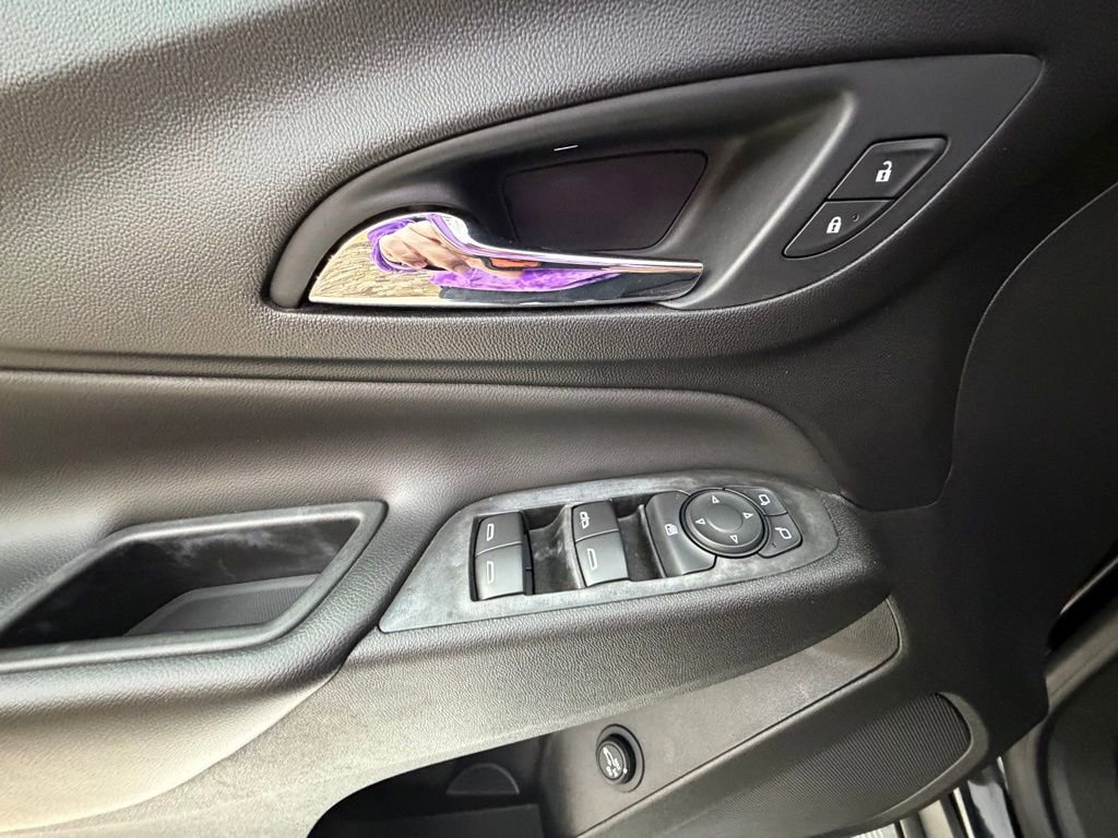 Used 2021 Chevrolet Equinox LT image 26