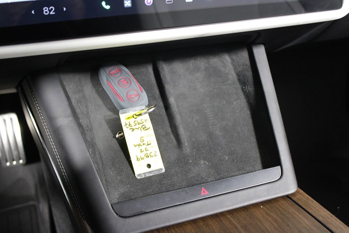 Used 2022 Tesla Model S Plaid AWD/4WD image 15