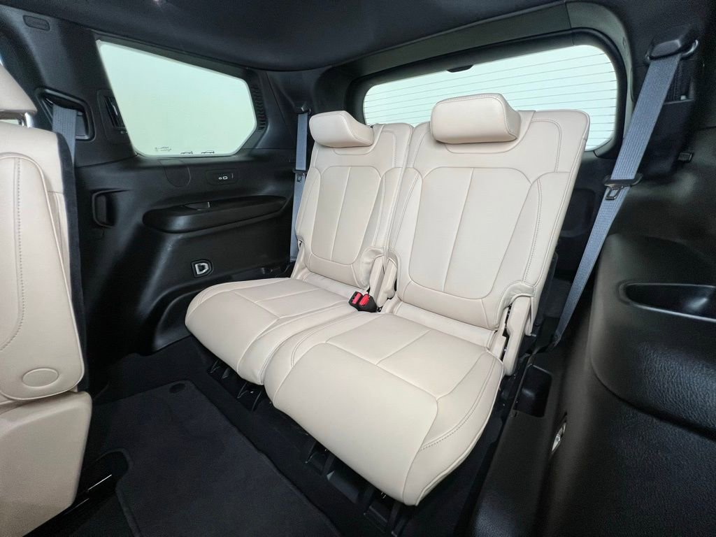 Used 2024 Jeep Grand Cherokee L Limited AWD/4WD image 6