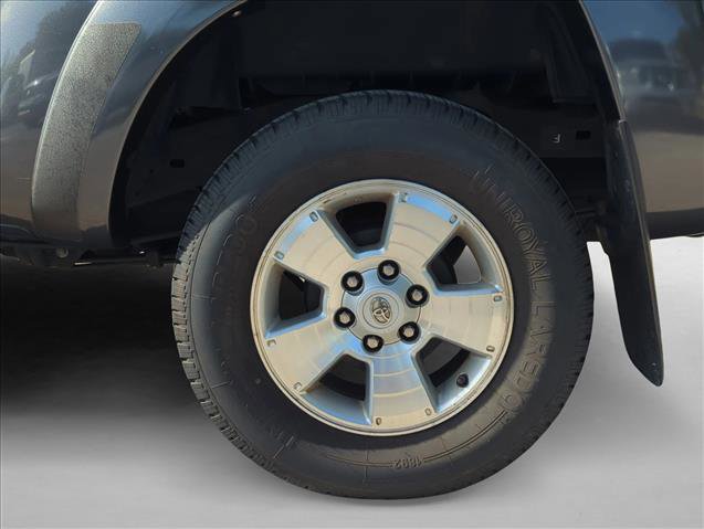 Used 2011 Toyota Tacoma 4x4 Access Cab V6 w/ TRD Sport Pkg image 6