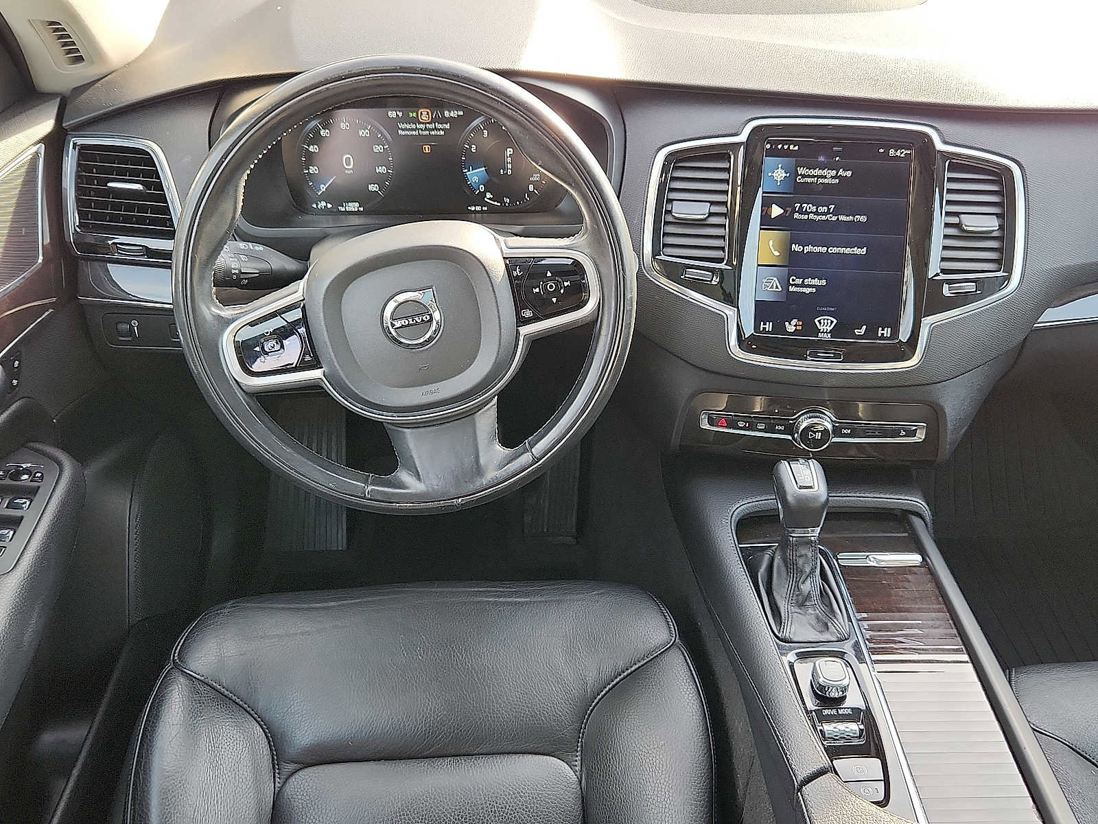 Used 2018 Volvo XC90 T6 Momentum w/ Convenience Package image 11