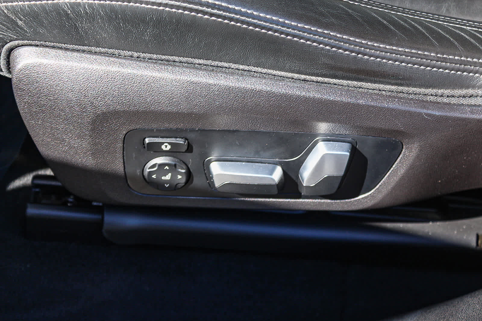 Used 2022 BMW X4 M image 28