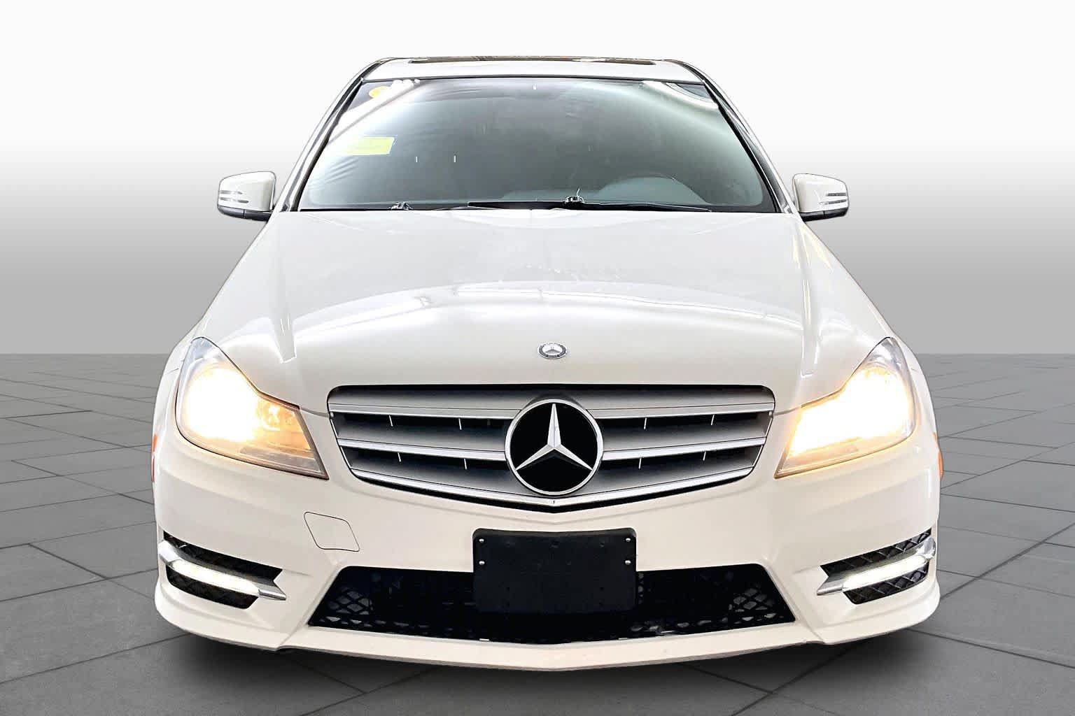 Used 2012 Mercedes-Benz C 300 4MATIC Sedan image 4