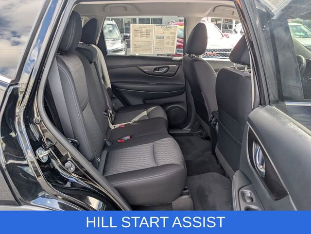 Used 2019 Nissan Rogue SV image 19