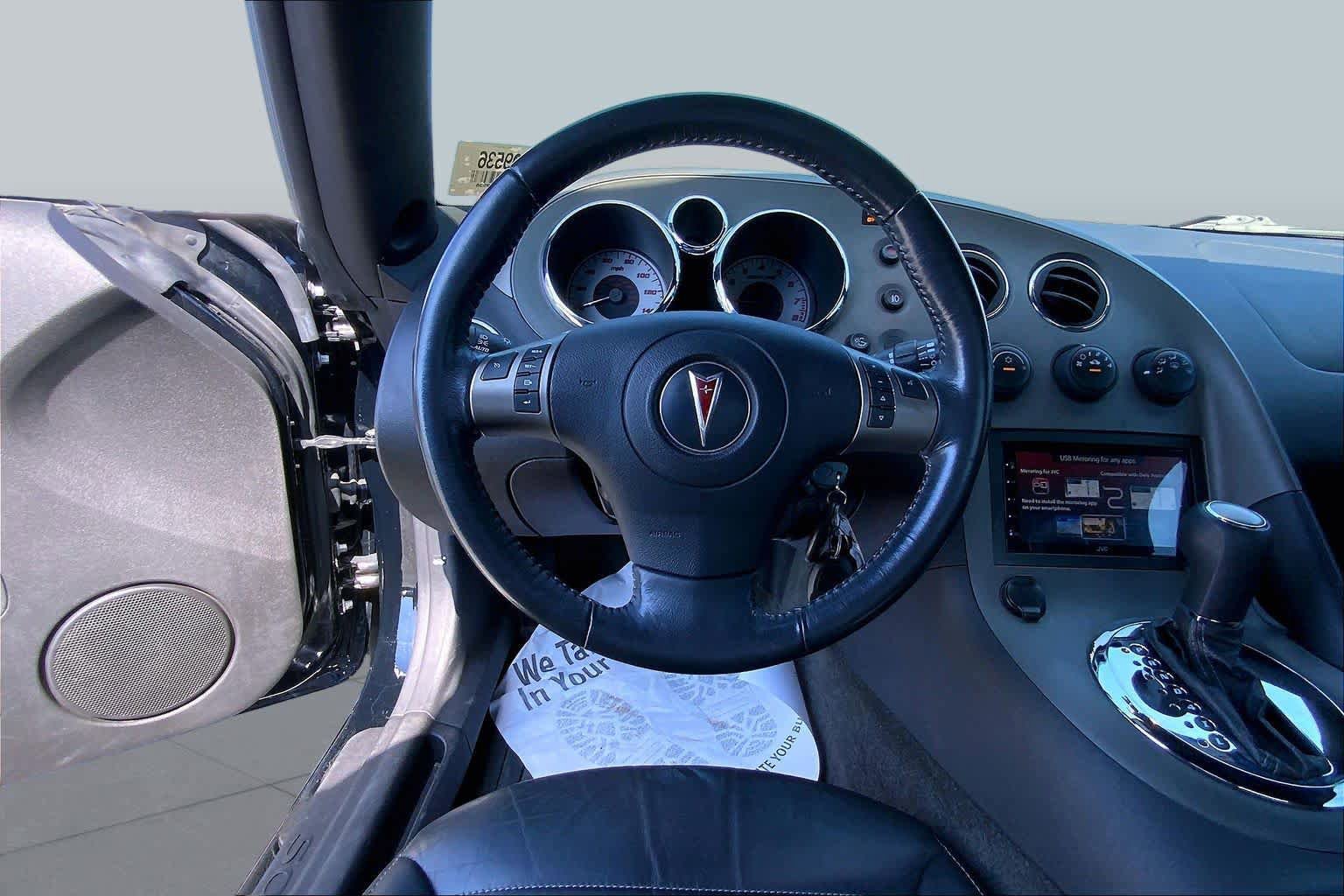 Used 2007 Pontiac Solstice Convertible w/ Premium Package RWD image 5