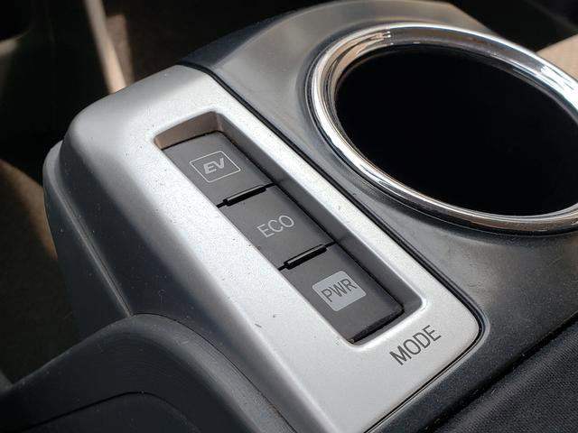 Used 2012 Toyota Prius V Three image 25