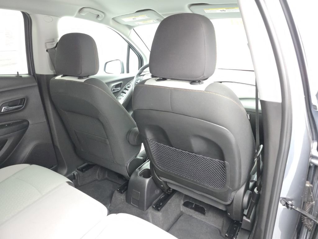 Certified 2020 Chevrolet Trax LS w/ Tint and Cruise Package FWD image 40