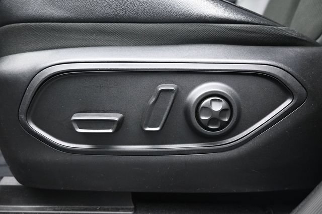 Used 2025 Jeep Grand Cherokee Altitude AWD/4WD image 15