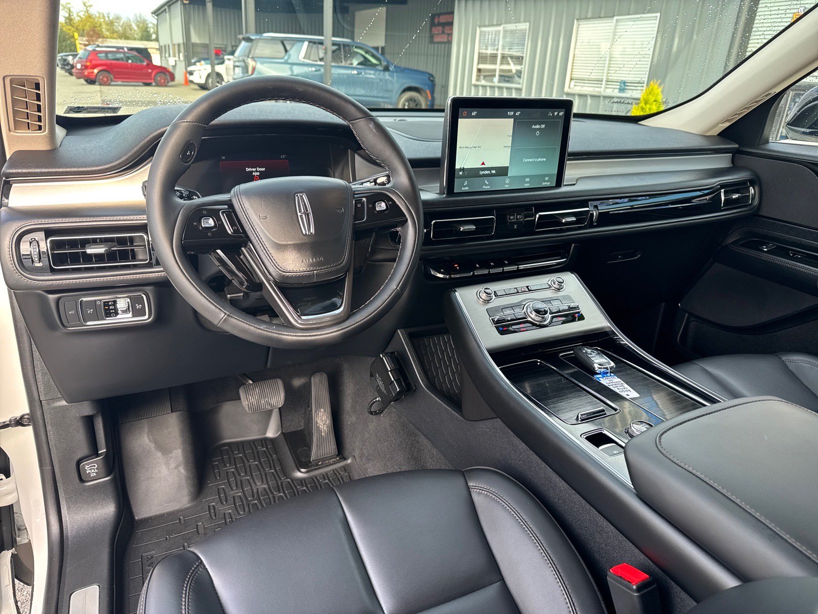 Used 2022 Lincoln Aviator AWD w/ Premium Package image 11