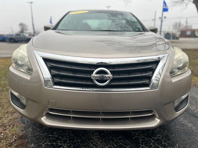 Used 2013 Nissan Altima 2.5 S FWD image 3