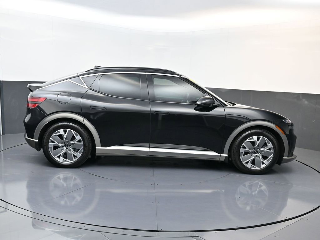 Used 2024 Genesis GV60 RWD image 2