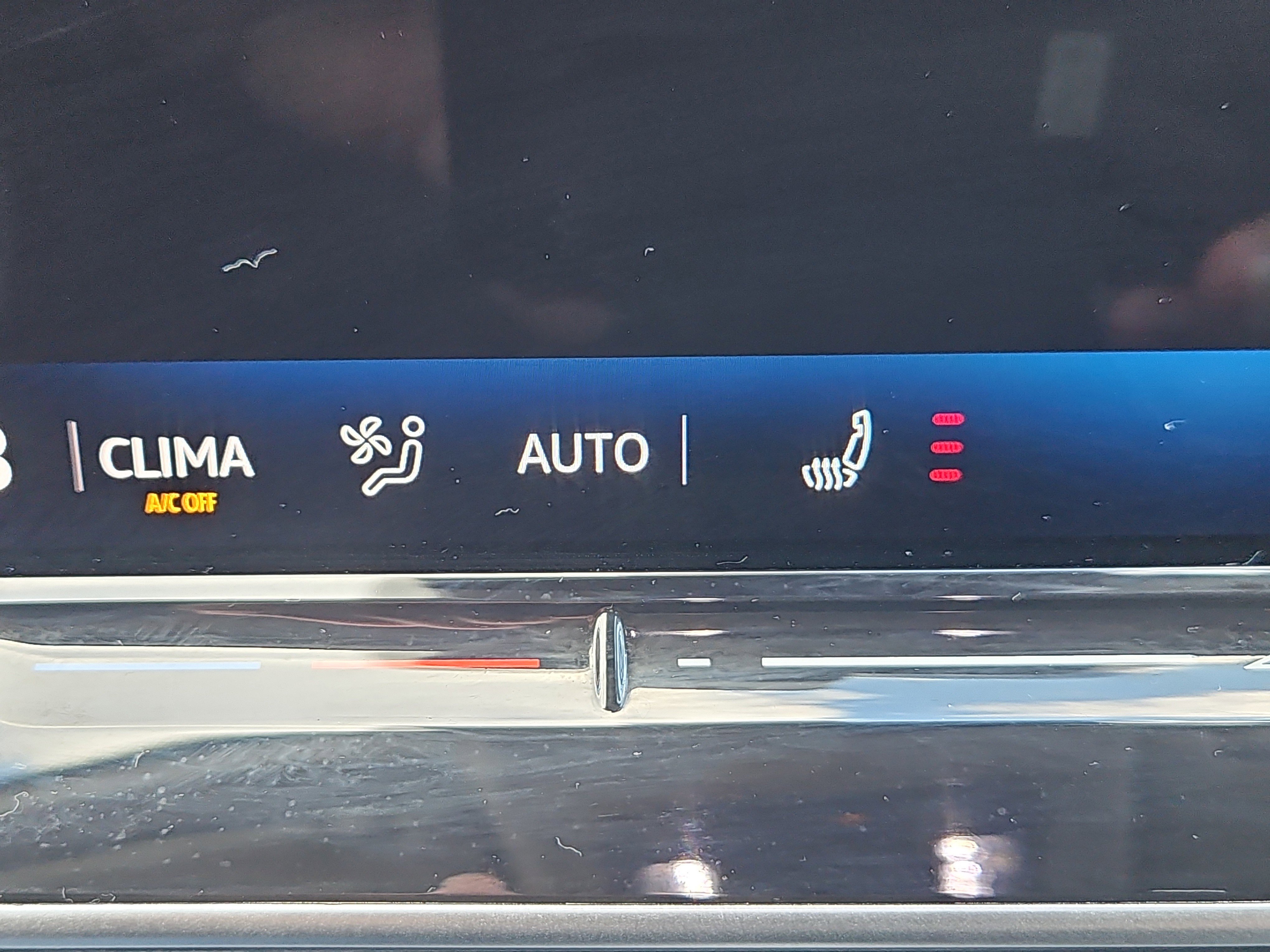 Used 2025 Volkswagen Tiguan SE image 11