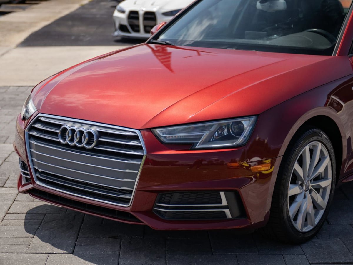 Used 2018 Audi A4 2.0T Ultra Premium w/ Convenience Package FWD image 5