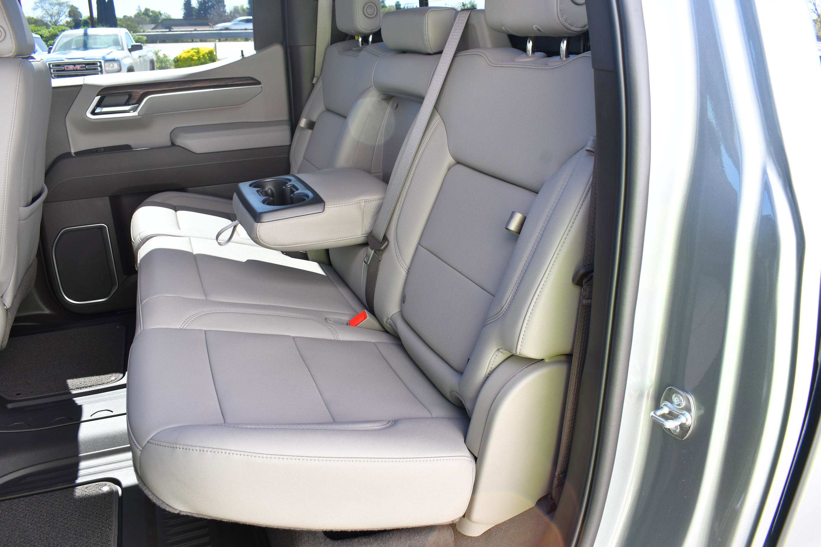 New 2026 GMC Sierra 1500 SLT w/ SLT Premium Plus Package image 32