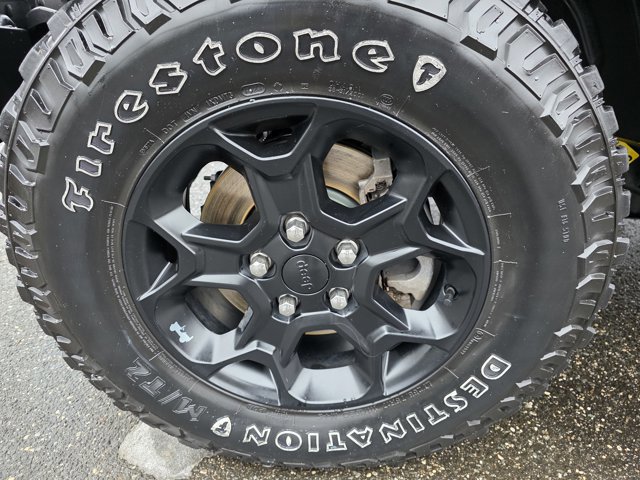 Used 2023 Jeep Wrangler Unlimited w/ Sun & Screen Package image 3