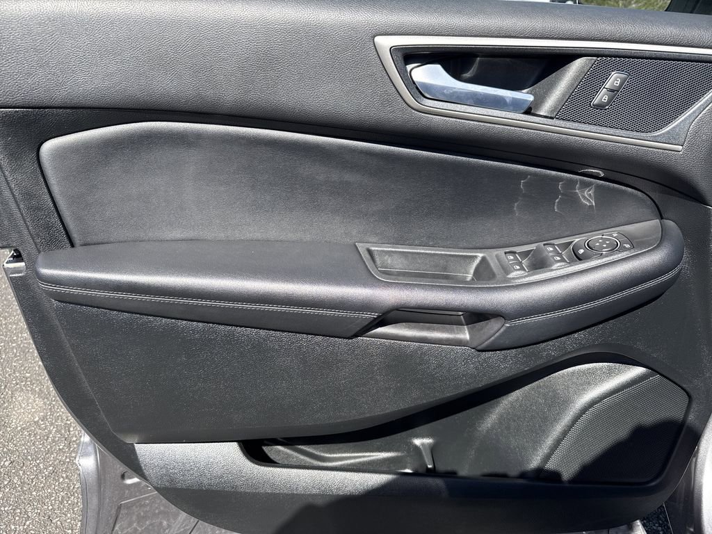 Used 2022 Ford Edge SEL w/ Convenience Package image 10