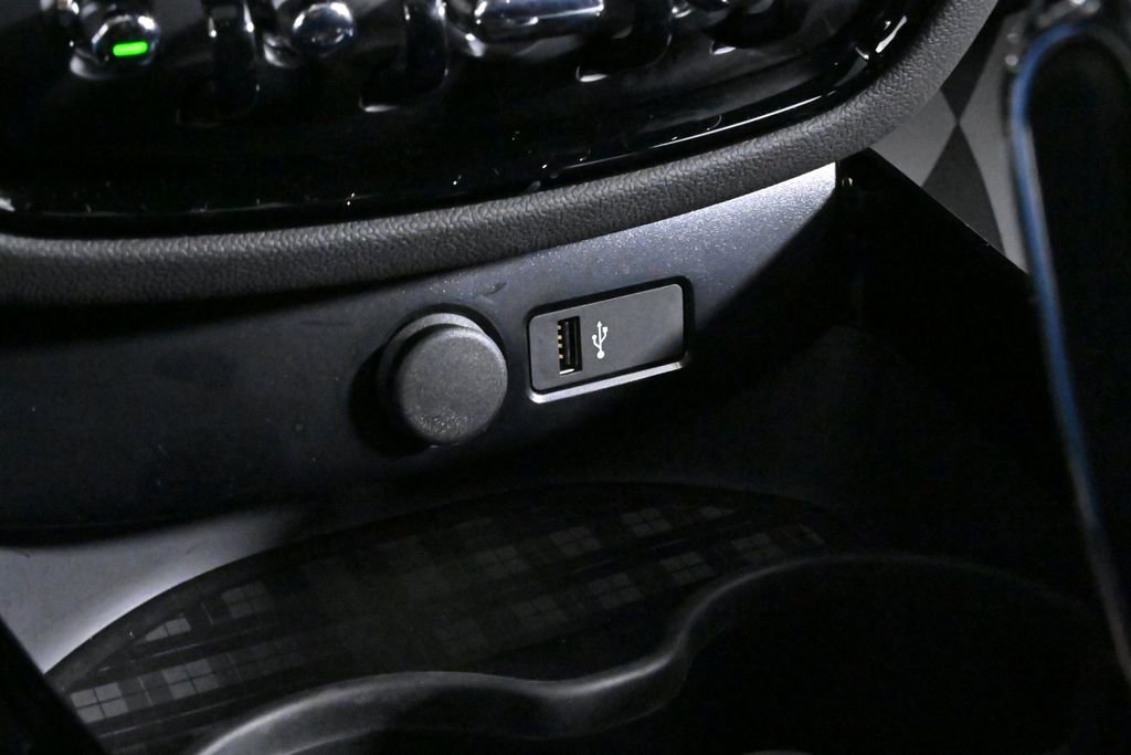 Certified 2022 MINI Cooper Clubman S w/ Driver Assistance Package image 18