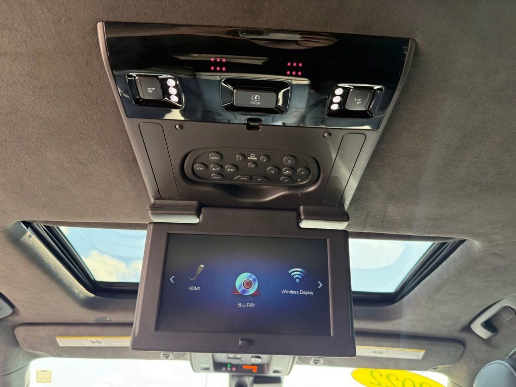 Used 2020 Cadillac Escalade Platinum AWD/4WD image 19