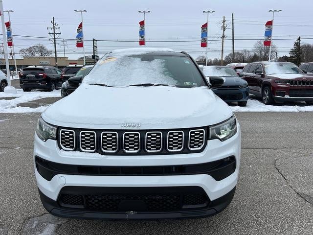 Used 2025 Jeep Compass Limited image 8