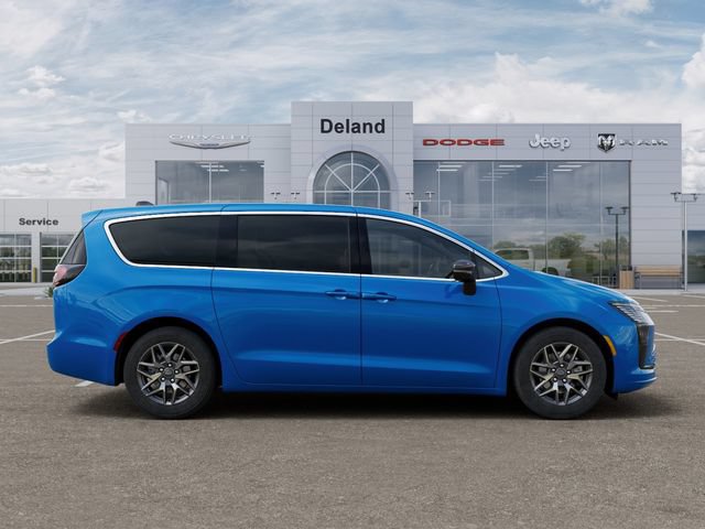 New 2027 Chrysler Pacifica Limited FWD image 28