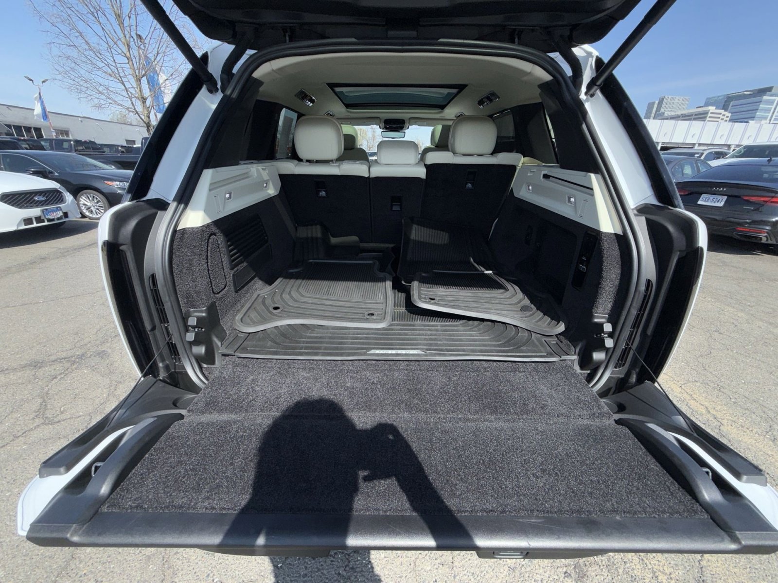 Used 2022 Land Rover Range Rover SE image 26