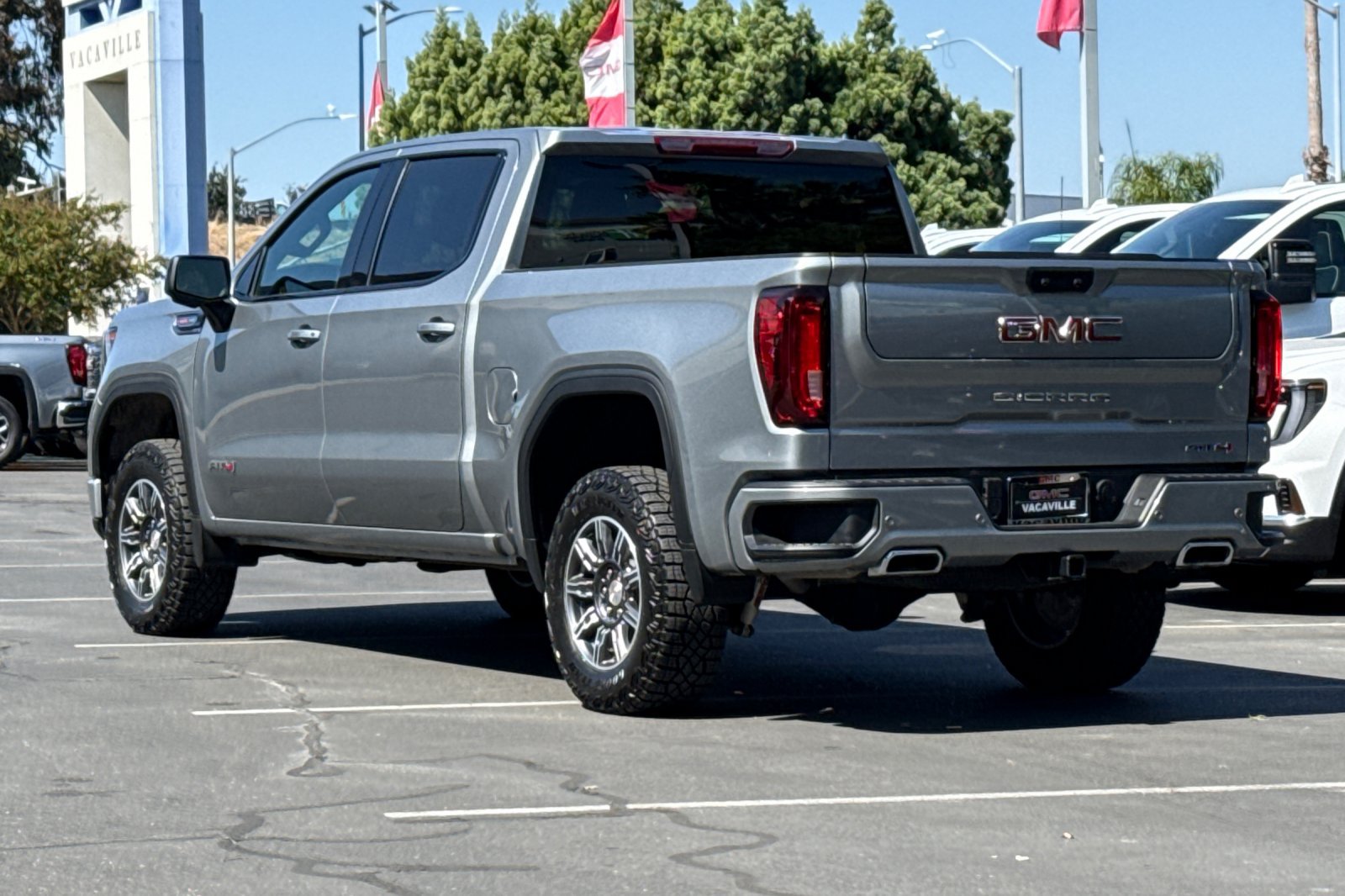 Used 2025 GMC Sierra 1500 AT4 AWD/4WD image 7