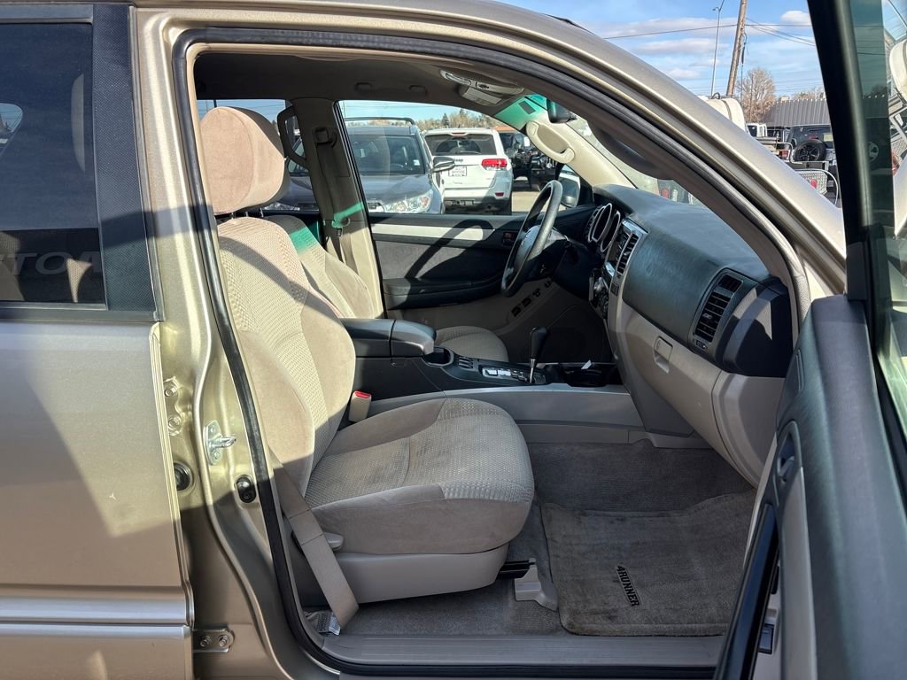 Used 2005 Toyota 4Runner Limited image 21