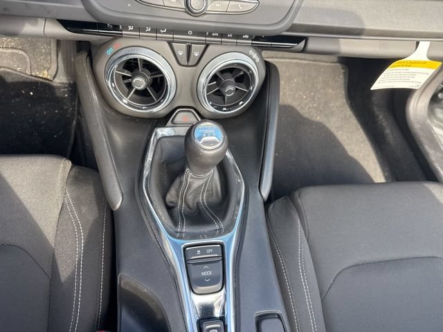 Used 2022 Chevrolet Camaro LT RWD image 9