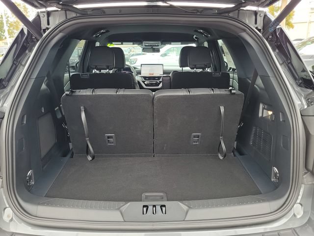 Used 2026 Ford Explorer ST-Line w/ ST-Line Street Pack RWD image 21