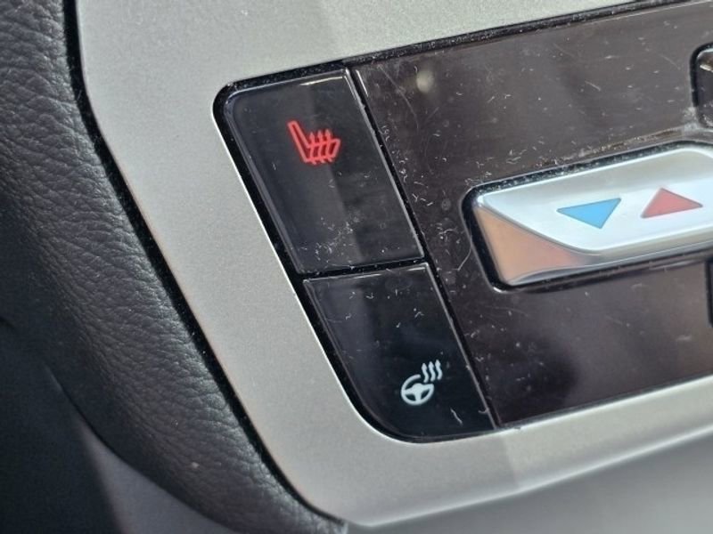 Used 2022 Ford Explorer XLT w/ Equipment Group 202A image 24